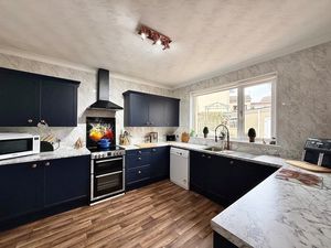 Photo 7- click for photo gallery